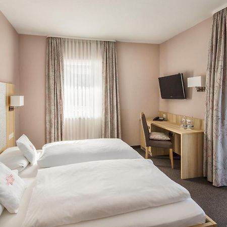 Invite Hotel Loewen Freiburg Ngoại thất bức ảnh