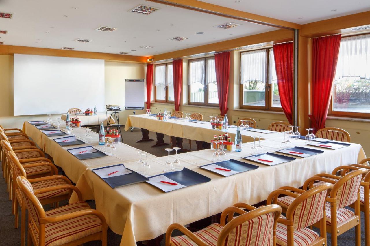 Invite Hotel Loewen Freiburg Ngoại thất bức ảnh