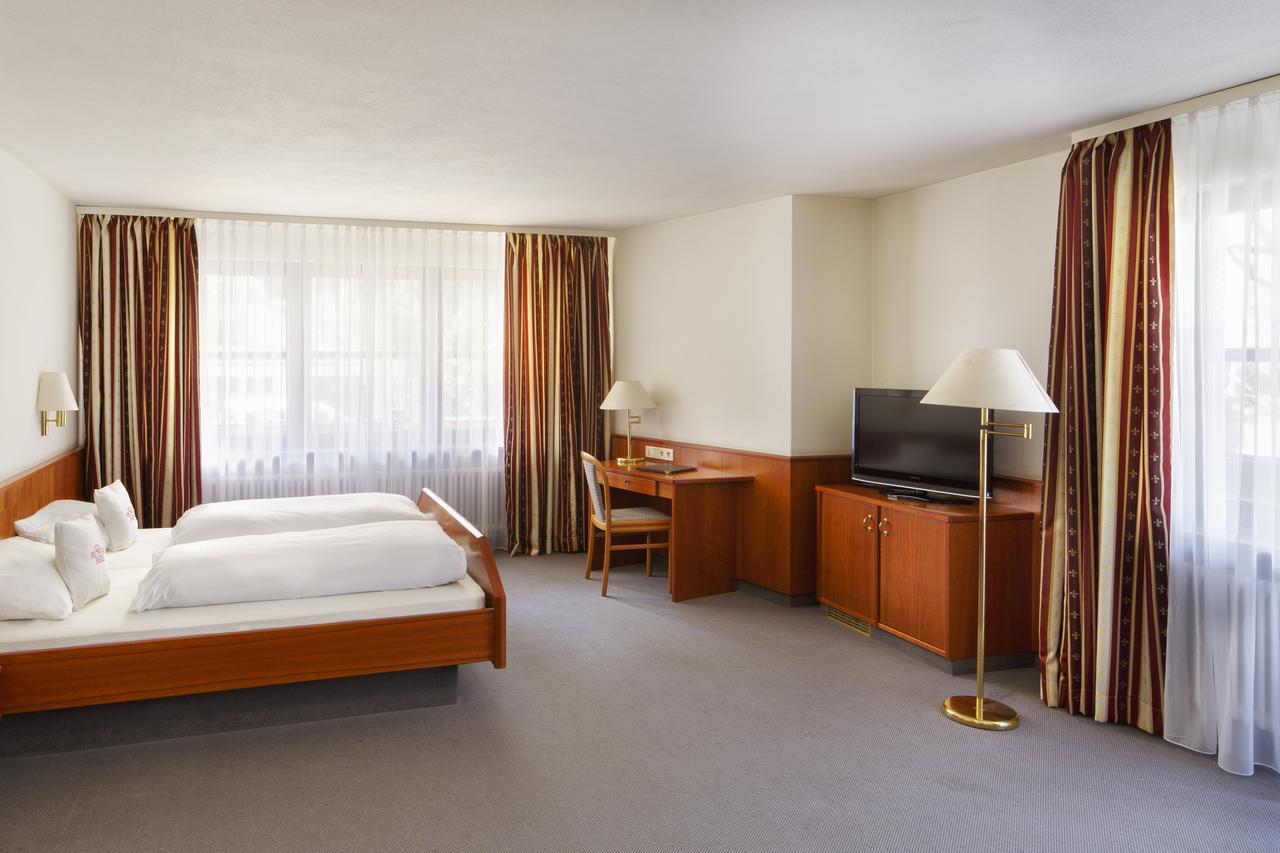 Invite Hotel Loewen Freiburg Ngoại thất bức ảnh